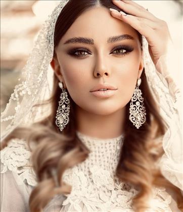 سالن زیبایی عروس ماه پیشونی