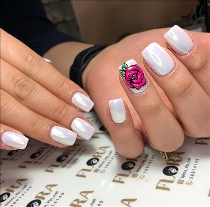  کاشت ناخن فلورا vip nail