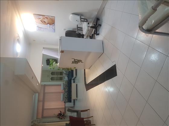 کلینیک پوست و مو آریانا