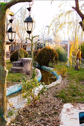 باغ عمارت شقایق