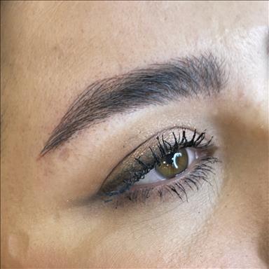 میکروبلیدینگ منیره رضاپور 1