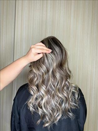 زیبایی تی تو(تخصصی رنگ و لایت)