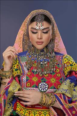 سالن زیبایی مهناز موسوی 28