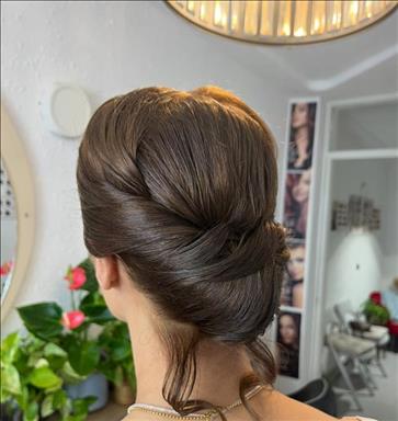 سالن زیبایی و مراقبت سارا عامر 21