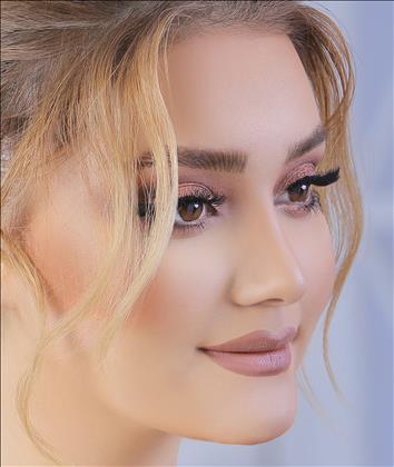 همراهی میکاپ و شنیون سالن عصر زیبایی