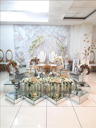 سالن عقد نیلوفرانه