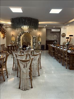 سالن عقد مجلل