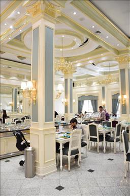 هتل بین المللی قصر 13