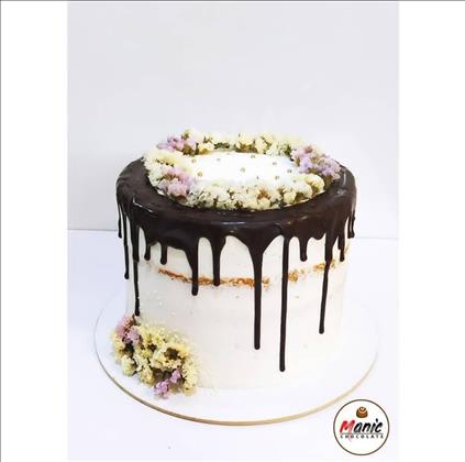 کیک و شکلات دستساز مانیک چاکلت