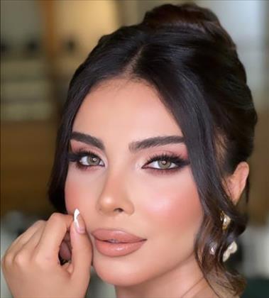 مرکز تخصصی رنگ و تراپی مو وستا