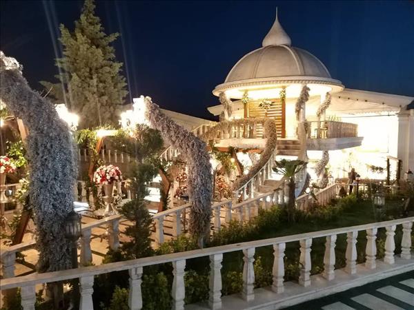 باغ تالار پدیده شرق