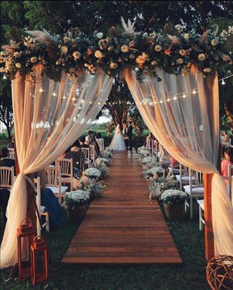 باغ و تشریفات مجالس سلگی (باغ اختصاصی ) 