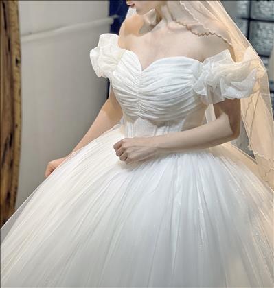 لباس عروس و سالن زیبایی مزون لباس عروس بیانکا