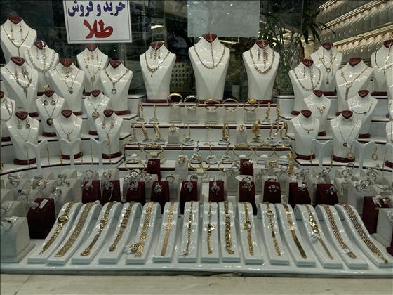 طلا و سکه سیاسی