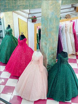 مزون ملکه شهر 