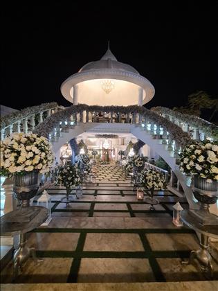 باغ تالار پدیده شرق 