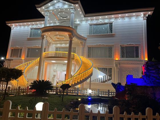 تالار مجلل نگین