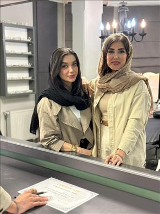 استاد تخصصی میکاپ مژگان محمدیان