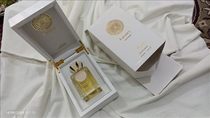 عطر های لوکس لاک ناخنآمریکایی