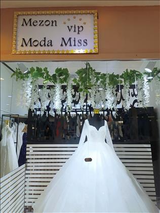 مزون لباس عروس مدامیس