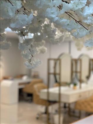 آکادمی وسالن زیبایی نارین