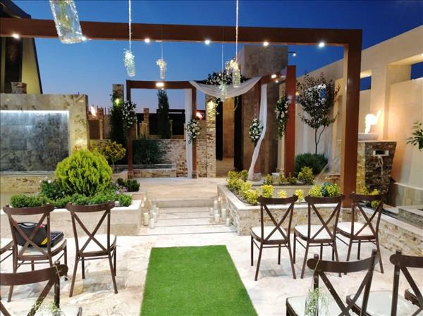 مجموعه تالارها و باغسرای مهدیس