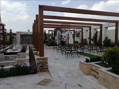 مجموعه تالارها و باغسرای مهدیس 15