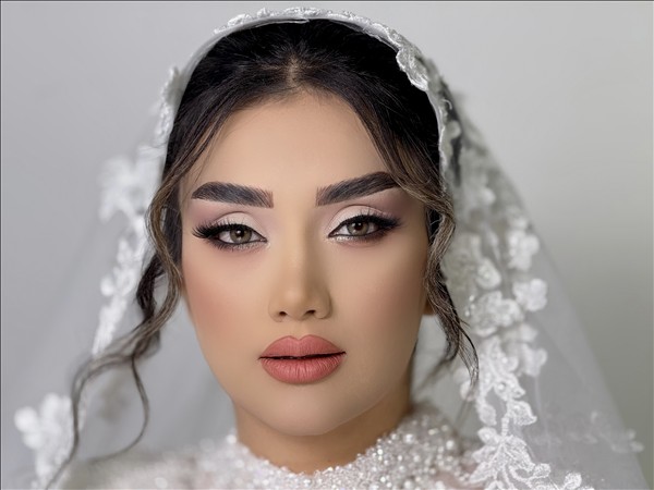 زیبایی بانو فاخر