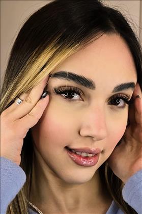 اکستنشن مژه لش