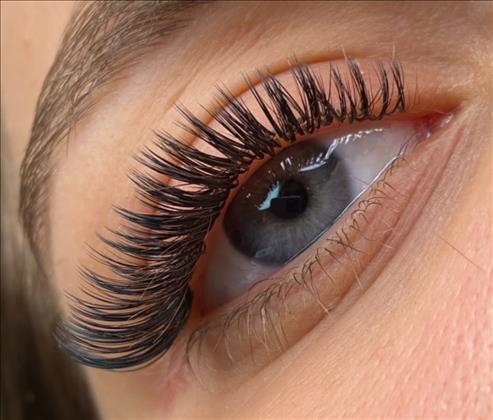 آموزشگاه خانه مژه سارا