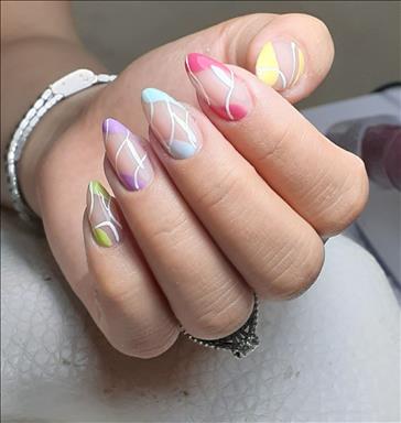 کاشت ناخن هانیه در نیشابور