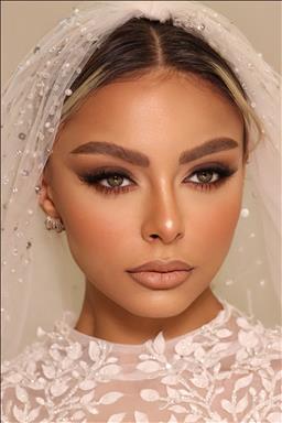 میکاپ آرتیست سارا صدر  اصفهان