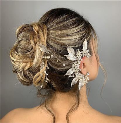 سالن زیبایی قرمز