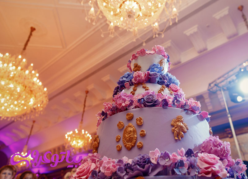 کیک عروسی ساده اما جذاب ؛ تمام نکاتی که باید بدانید !